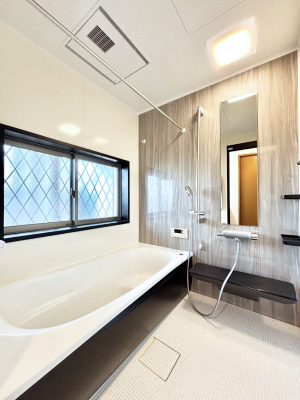 �����@����̔�����₷��؂ȃo�X�^�C���B�������Ƃ����C���y����Ŕ����Ƃ肽���ł��ˁI  