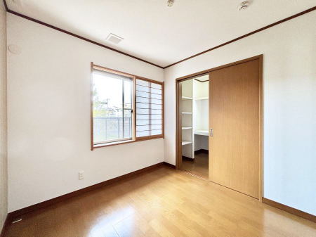 �q�������@�E�H�[�N�C���N���[�[�b�g�����邨�����B�G�߂��Ƃ̓���ւ����s�v�ŕ֗��ł��B 