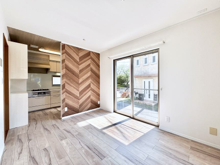 ���r���O�@�A�N�Z���g�N���X��p���ċ�ԂɃ����n�����B�C���e���A���l����̂��y���݂ł��ˁB