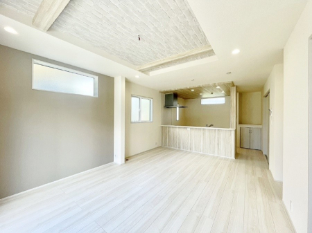 ���̑����ρ@�A�N�Z���g�N���X���������ȃ_�C�j���O�B�Ƒ��ł̂�т肭�낰��L�X�X�y�[�X�B