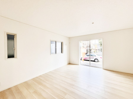 ���r���O�@�傫�ȑ����炽���Ղ�̗z���ƕ����������郊�r���O