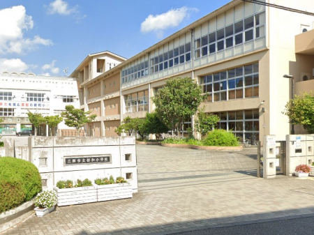 ���ӊ��@���w�Z 1100m �O���s���V�a���w�Z