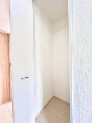 ���̑����ρ@�L�����[�B�|�������G�߂̏��������[���邱�Ƃ��ł��܂��B