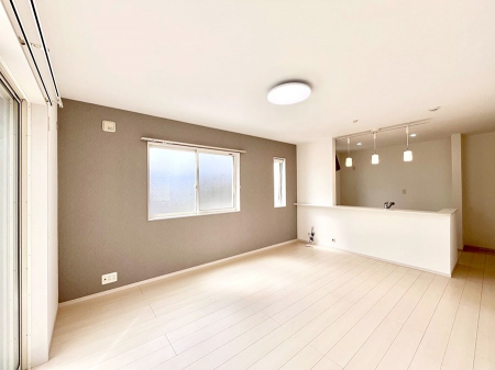 ���r���O�@�������������͋C�̂k�c�j�͉Ƒ��݂�Ȃ̉��K���  