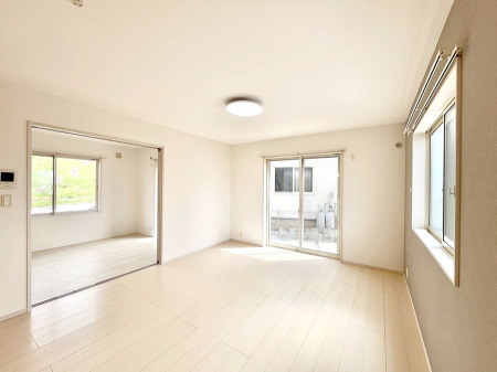 ���̑����ρ@���邢�z���������A�����̕��͋C�ɖ��������_�C�j���O�B   