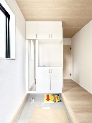 ���̑����ρ@�����Ղ���[�ł���V���[�Y�{�b�N�X�ŉƑ��S���̌C���A���ւ�������B  