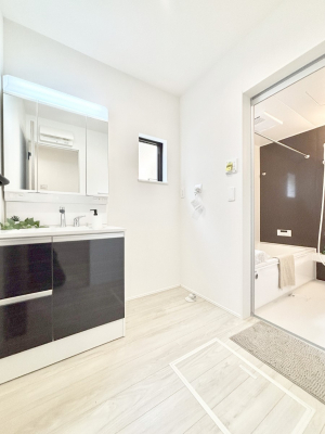 ���̑��@���̂��閾�邢�����h���[�X�y�[�X