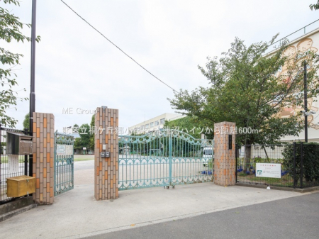 ���ӊ��@���w�Z 600m �k�旧�˃P�u�����w�Z