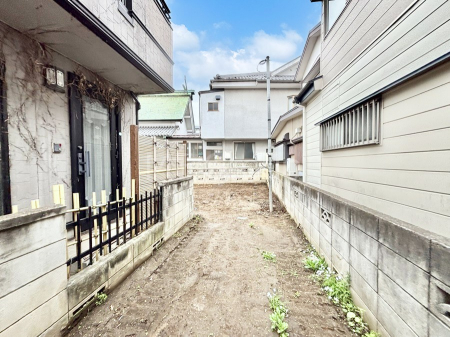 ���n�O�ώʐ^�@���܂����n�`�́A�ԓ��ɖʂ��Ă��炸�A�Â��Ńv���C�x�[�g���𖡂킦�闧�n�ł��B 