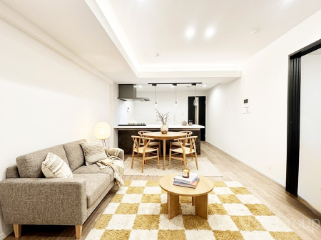 ���r���O�@�������������͋C�̂k�c�j�͉Ƒ��݂�Ȃ̉��K��ԁ��Ƌ��CG�ł�