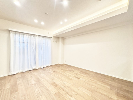 ���r���O�@�傫�ȑ����炽���Ղ�̗z���ƕ����������郊�r���O