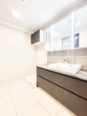 ���ʑ�E���ʏ��@������������ʉ��ώ��Œ��̐g�x�x�����K