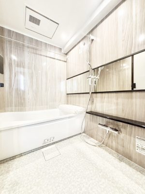 �����@����̔�������Ă���閾�邢�������̂���o�X���[��