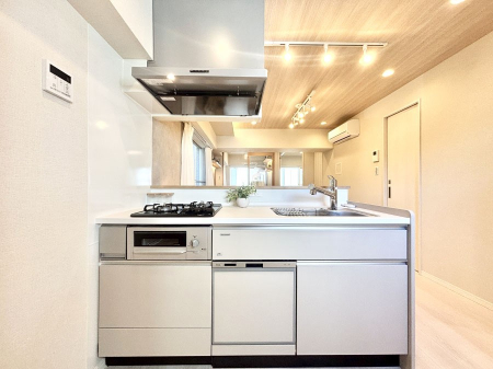 �L�b�`���@���������Ȃ���ł����Ƒ��Ƃ̉�b���y���߂�ΖʃL�b�`��