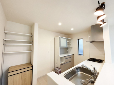 �L�b�`���@���C�ɖ𗧂��t���̖��邢�L�b�`���B���I���[������֗��ł��ˁB