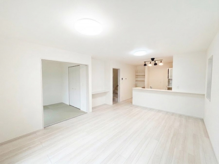 ���r���O�@�אڂ̘a�����J������΂���ɍL�X��Ԃ�  ��CG���H��  