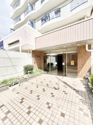 �G���g�����X�@�������������͋C�̃G���g�����X