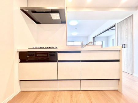 �L�b�`���@���������Ȃ���ł����Ƒ��Ƃ̉�b���y���߂�ΖʃL�b�`��
