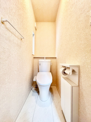 �g�C���@�g�C����1�K��2�K���ꂼ��ɔz�u����Ă��ĂƂĂ��֗��ł��B 