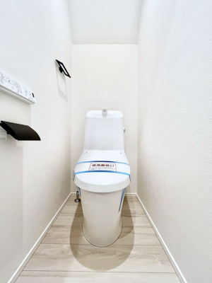 �g�C���@�g�C����1�K��2�K���ꂼ��ɔz�u����Ă��ĂƂĂ��֗��ł��B 