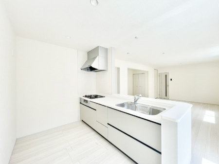 �L�b�`���@���������Ȃ��炲�Ƒ��Ƃ̉�b���y���߂�ΖʃJ�E���^�[�L�b�`��