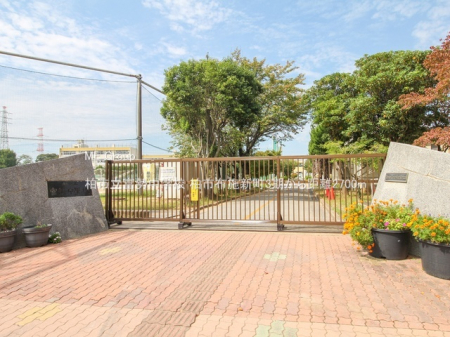 ���ӊ��@���w�Z 2700m ���s���x�����w�Z