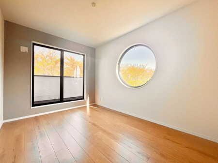 ���̑����ρ@�o���R�j�[���J�������v���X���Ă����m��