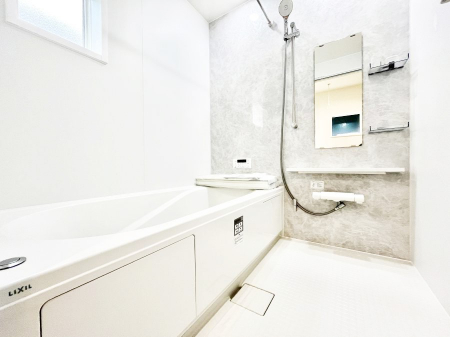 �����@����̔�������Ă���閾�邢�������̂���o�X���[��