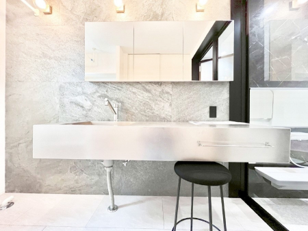 ���ʑ�E���ʏ��@���[�͂Ƌ@�\���ɗD�ꂽ���ʉ��ϑ�