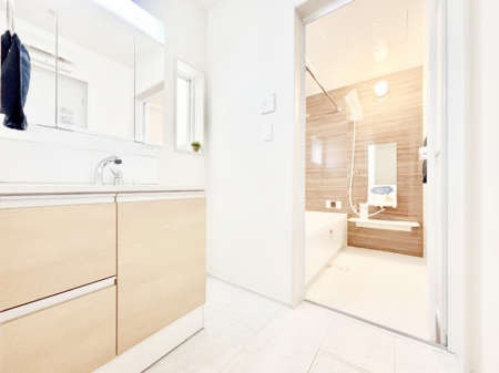 ���̑��@1���̎n�܂���S�n�悭�I�_�炩�Ȓ��̌����������鑋���������ʎ�