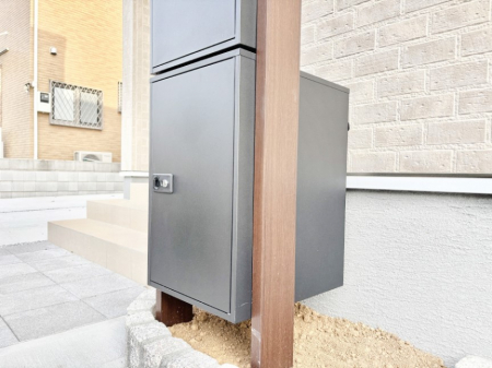 ���̑��@�ו��̎󂯎�肪�����������S�I�s�ݎ��ɂ��ו����󂯎����zBOX�t���ł��B