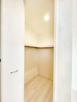 ���̑��@�ߗނ��n���K�[�Ɋ|�����܂܎��[�ł���WIC�B�ߗނ̐������ڂ����₷���ĕ֗��ł��I