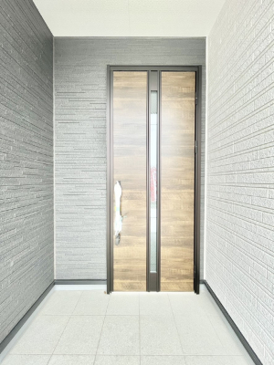 ���ց@��؂ȉƑ��A���q���o�}���錺�ցB