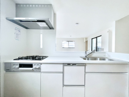 �L�b�`���@���r���O�����n����l�C�̃J�E���^�[�L�b�`���B �Ƒ��������Ȃ���Ǝ������邱�Ƃ��ł��܂��B