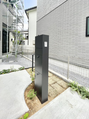 ���̑��@�\�D�E�C���^�[�z���E�|�X�g�E��z�a�n�w���ЂƂɏW��B�G���g�����X�ɂȂ��ރV���v���f�U�C���B