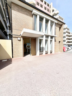 �G���g�����X�@�������������͋C�̃G���g�����X