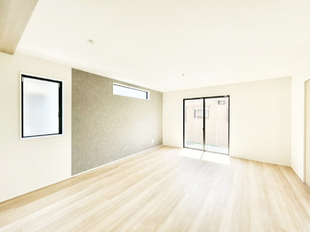 ���r���O�@�傫�ȑ����炽���Ղ�̗z���ƕ����������郊�r���O