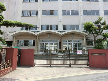 ���ӊ��@���w�Z 490m �����旧�T�L���w�Z