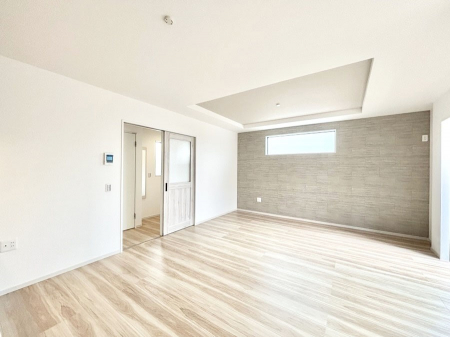 ���̑����ρ@�Ƒ��̏Ί炪���R�Ɛ��܂�Ă���A����ȕ��͋C�̃_�C�j���O�Ɏd�オ���Ă��܂��B