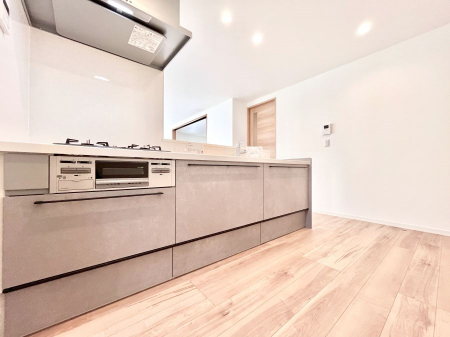 �L�b�`���@���������Ȃ��炲�Ƒ��Ƃ̉�b���y���߂�ΖʃJ�E���^�[�L�b�`��