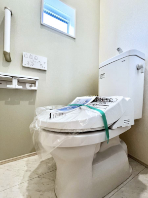 �g�C���@�g�C����1�K��2�K���ꂼ��ɔz�u����Ă��ĂƂĂ��֗��ł��B 