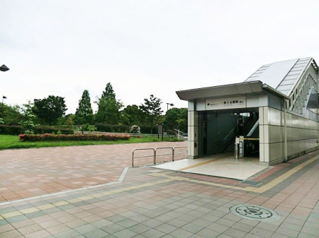 ���ӊ��@�w 720m ���闢�ɐl���C�i�[�ɐl�����w