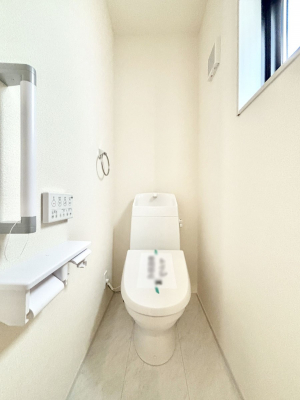 �g�C���@�g�C����1�K��2�K���ꂼ��ɔz�u����Ă��ĂƂĂ��֗��ł��B 