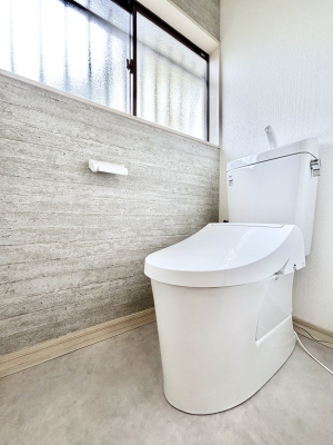 �g�C���@�g�C����1�K��2�K���ꂼ��ɔz�u����Ă��ĂƂĂ��֗��ł��B 