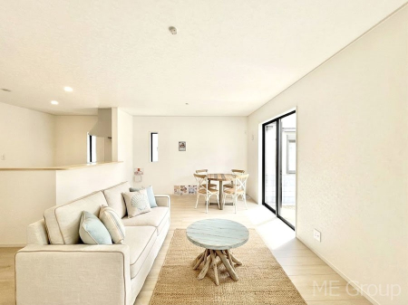 ���r���O�@���Ƒ��̓��₩�Șb�����ŕ�܂�閾�邢���r���O  ���Ƌ��CG�ł�
