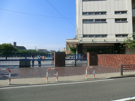 ���ӊ��@���w�Z 290m �����旧���쓌���w�Z