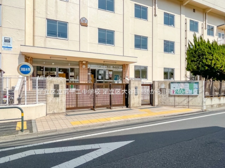 ���ӊ��@���w�Z 240m �����旧��\�񒆊w�Z