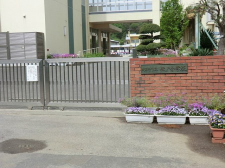 ���ӊ��@���w�Z 130m �䑷�q�s�����ˏ��w�Z