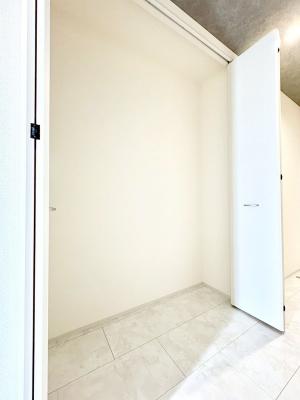 ���̑����ρ@�L�����[�B�|�������G�߂̏��������[���邱�Ƃ��ł��܂��B
