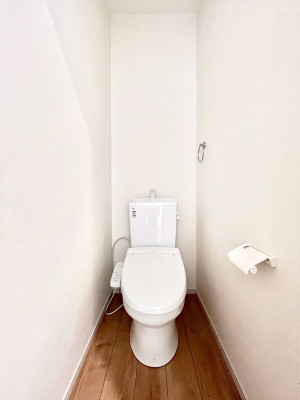 �g�C���@�g�C����1�K��2�K���ꂼ��ɔz�u����Ă��ĂƂĂ��֗��ł��B 